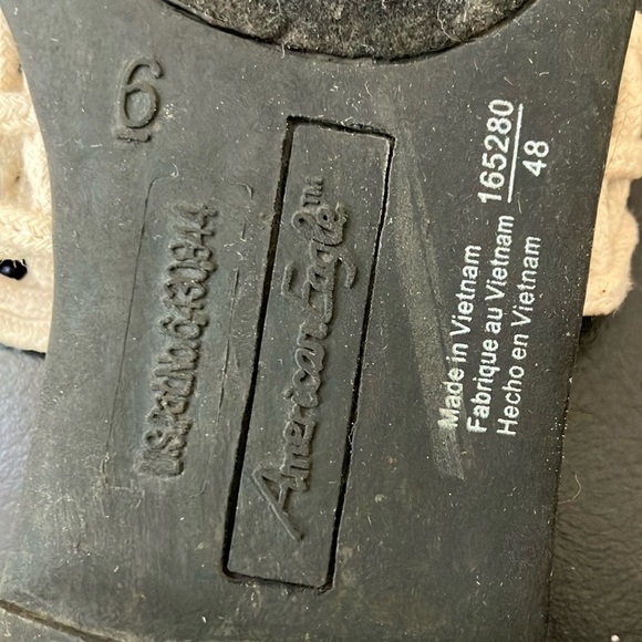 Size 6 American Eagle Outfitters women’s Cream Macramé Sandals - Picture 4 of 12